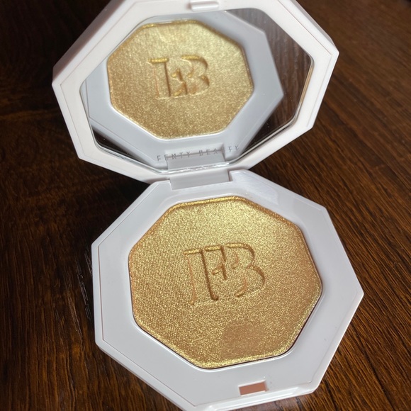 Fenty Beauty Highlighter - Picture 1 of 3